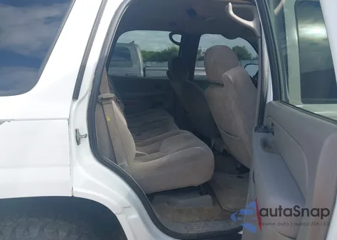 2006 Chevrolet Tahoe Ls из США, поврежденный, VIN 1GNEC13V46J103376